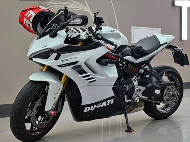 White Black 2021-2024 Ducati 2021-2024 Ducati Supersport 950/950S Motorcycle Fairings