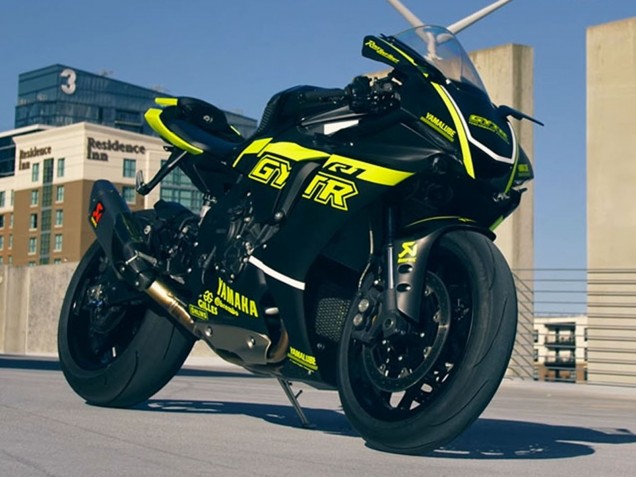 Glossy Black Fluorescent Yellow 2020-2025 Yamaha YZF 1000 R1 Motorcycle Fairings
